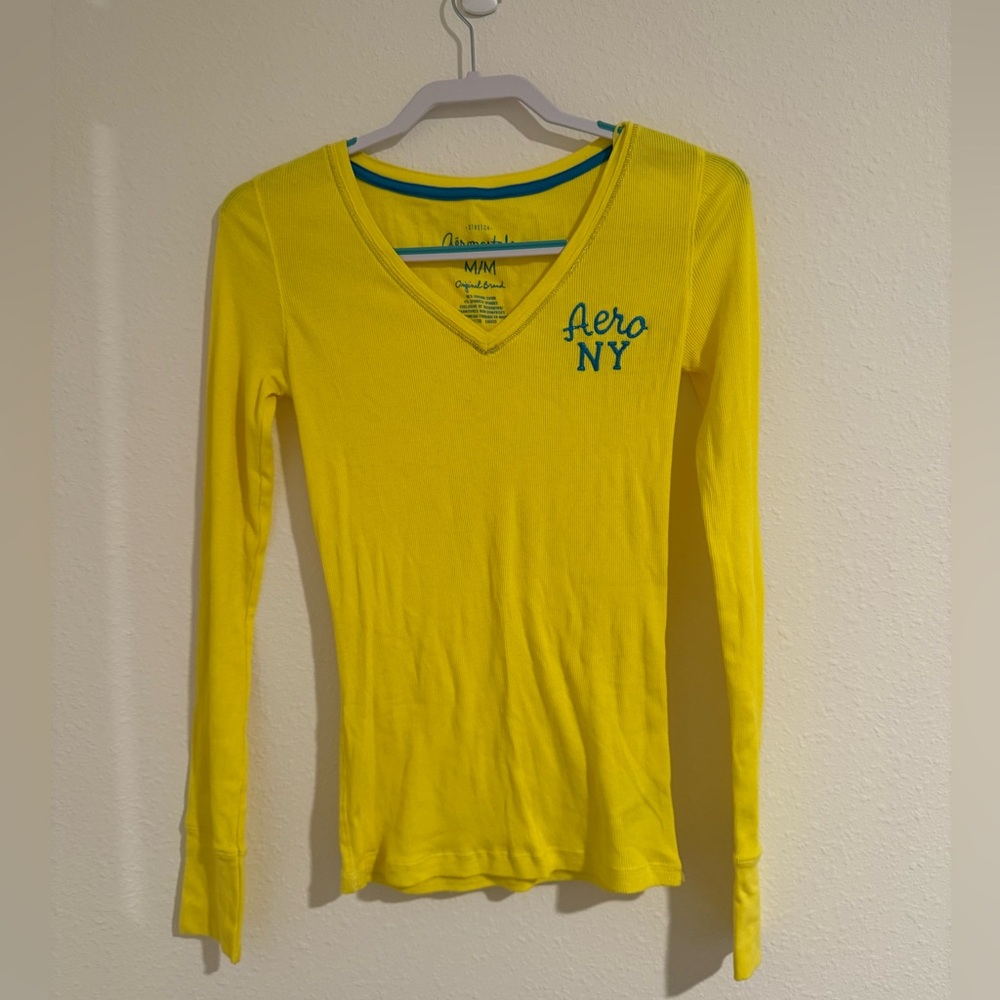 Women’s Aéropostale yellow v neck long sleeve